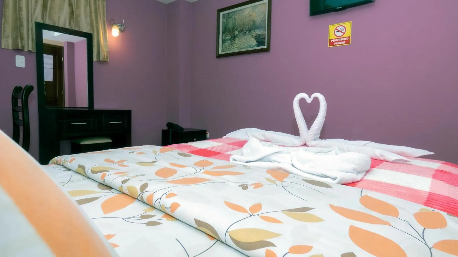 Hotel El Ejido Quito 3*,