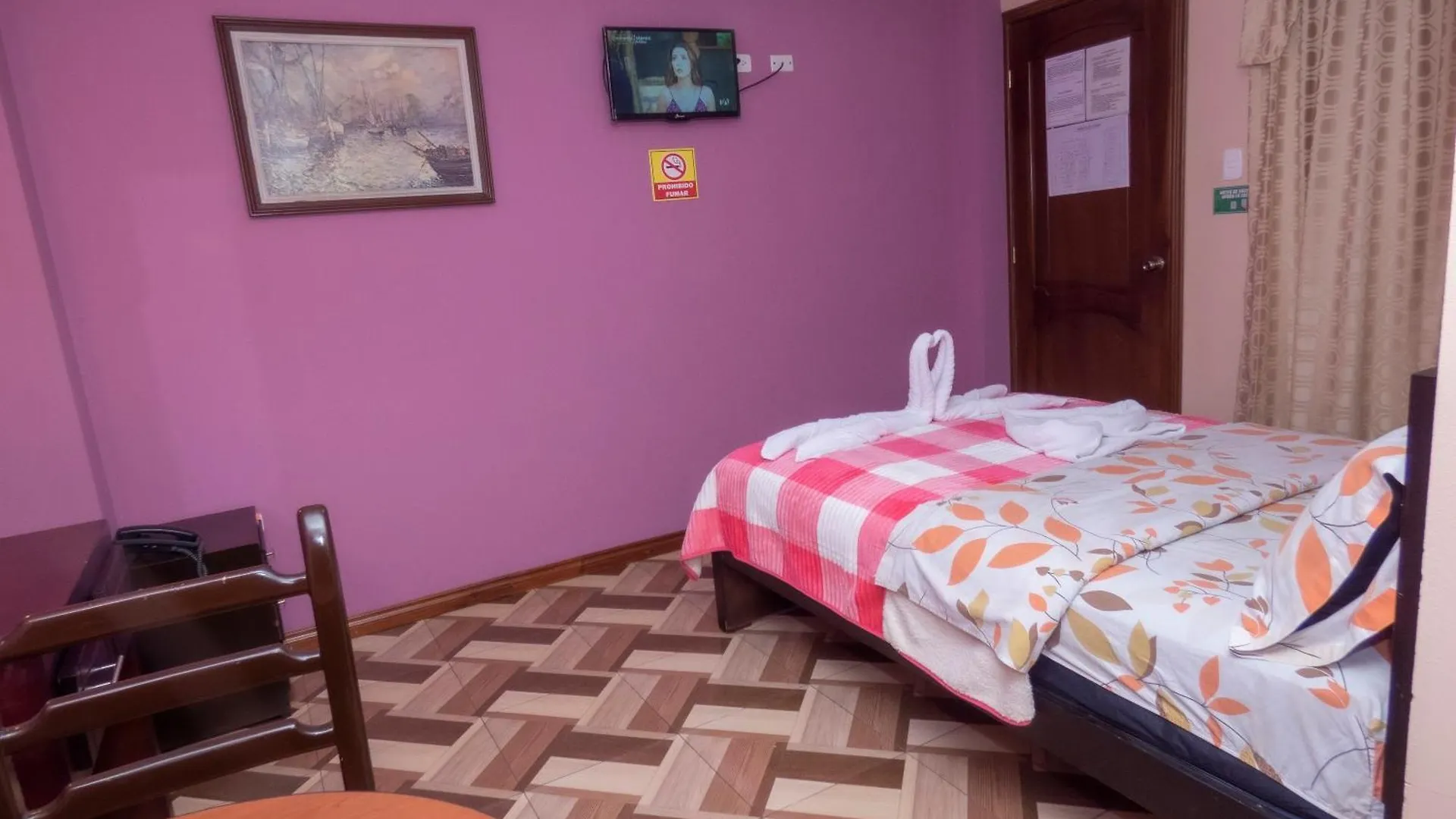 Hotel El Ejido Quito 3*,